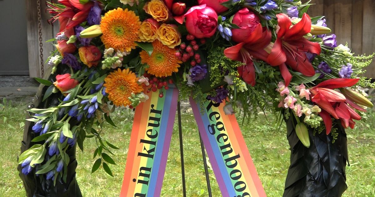 Las víctimas de LGBTI conmemoraron con una corona de arco