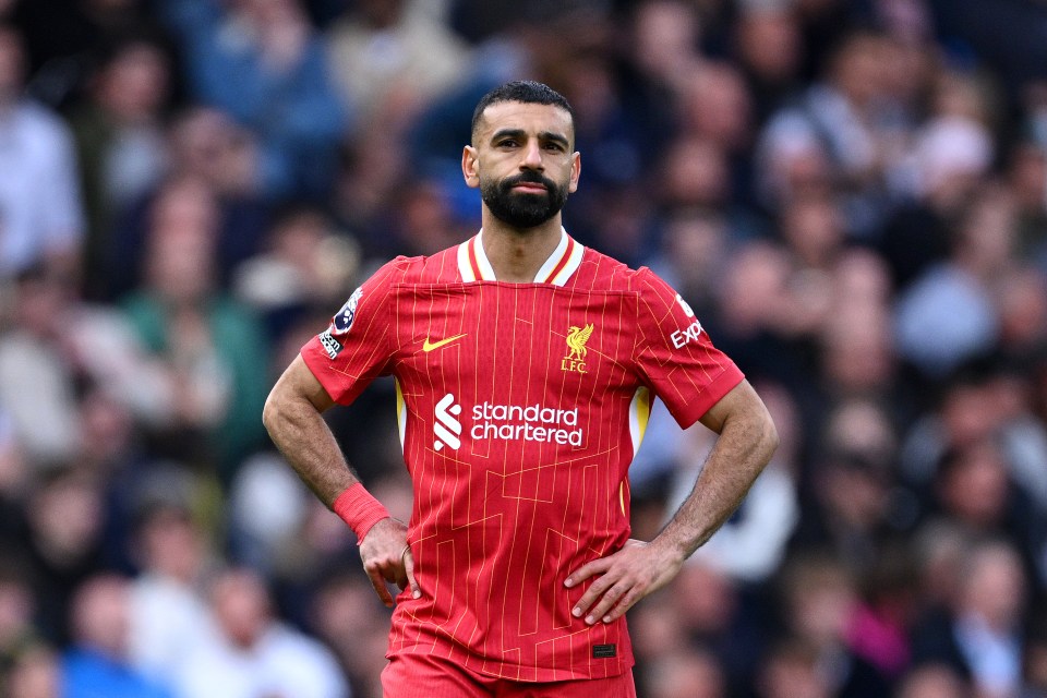 Mohamed Salah de Liverpool luciendo abatido.