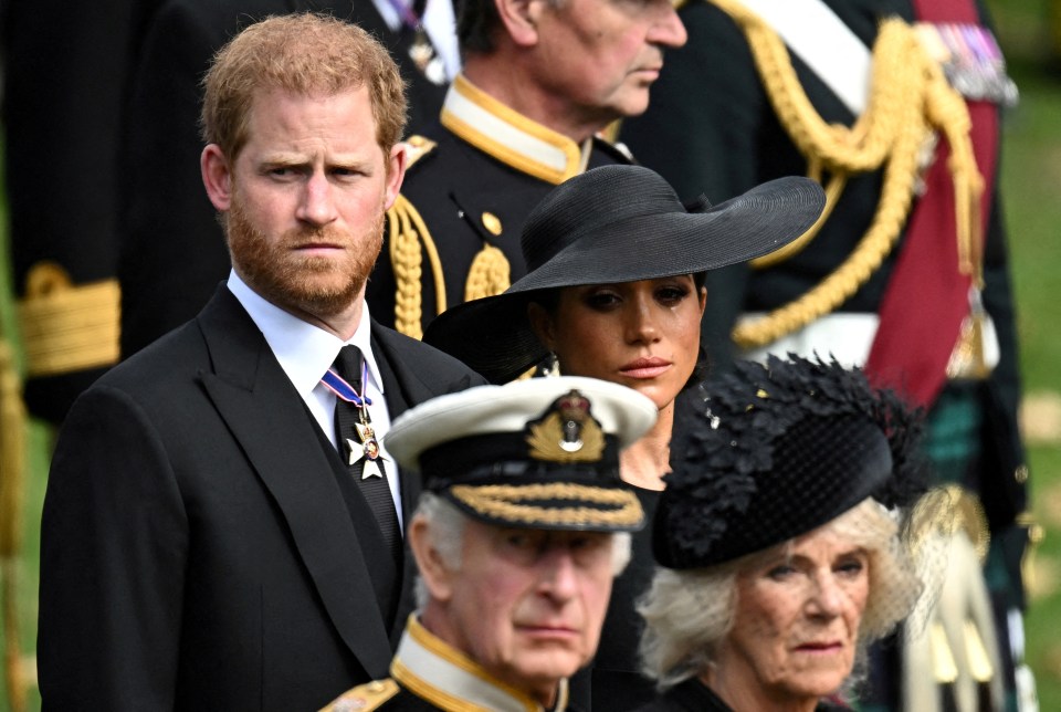 El príncipe Harry y Meghan, duquesa de Sussex, en el funeral de la reina Isabel II.