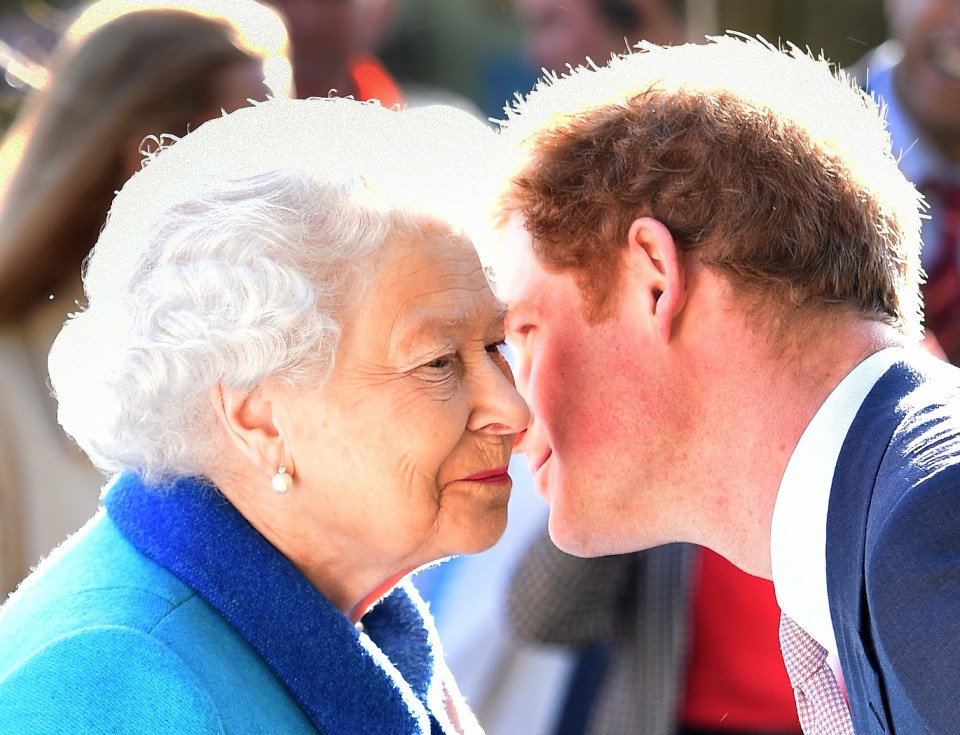 Reina Isabel II y el Príncipe Harry Reunión.