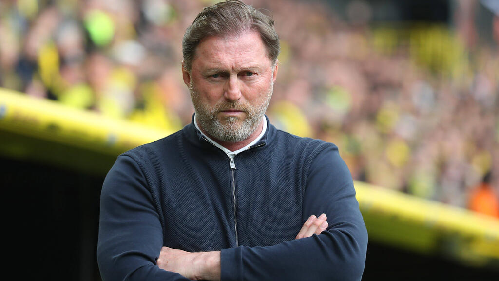 Wolfsburg tira a Hasenhüttl inmediatamente