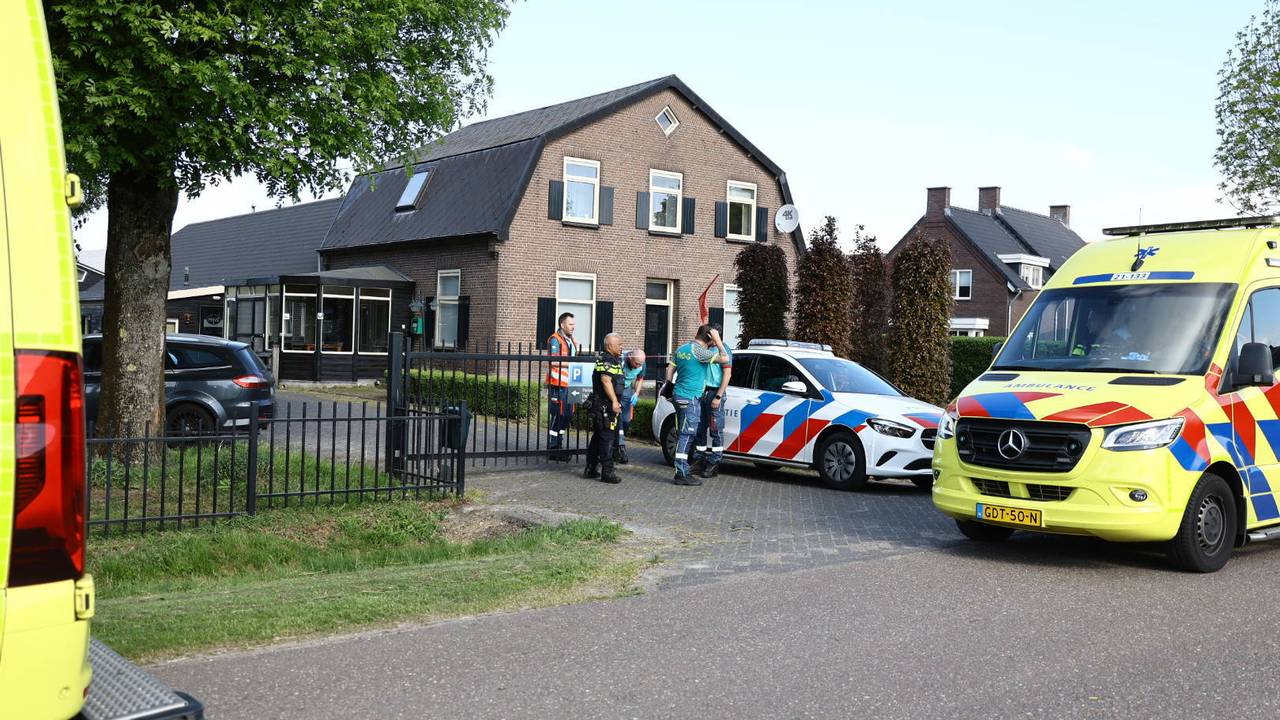 La persona murió en disparar en la granja, herido herido