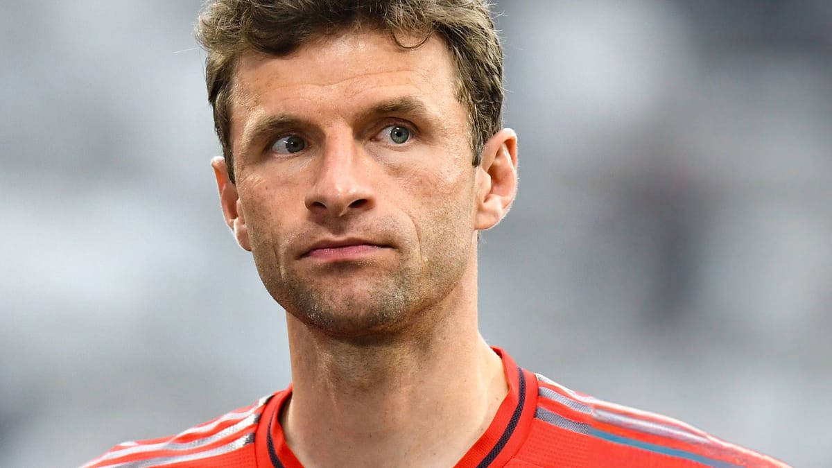 FC Bayern: Thomas Müller irrita con una imagen negra en