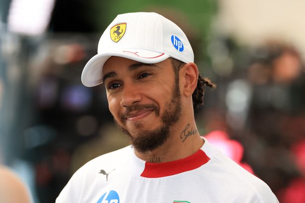 El piloto de Ferrari, Lewis Hamilton, está organizando el evento este año