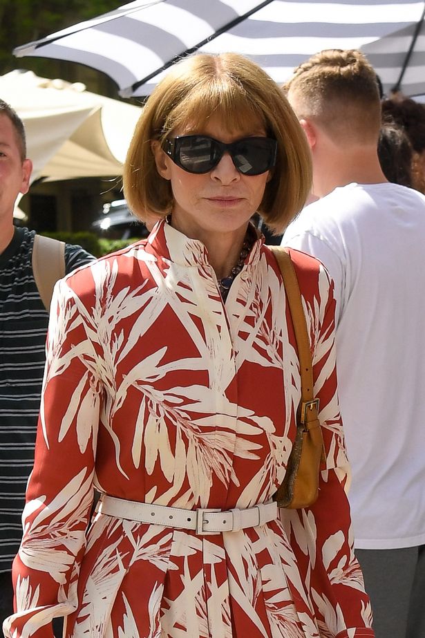 Se cree que Dame Anna Wintour se le ocurrió el código de vestimenta de este año