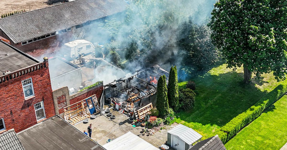 Fire destruyó al granero en ZwarteMeer