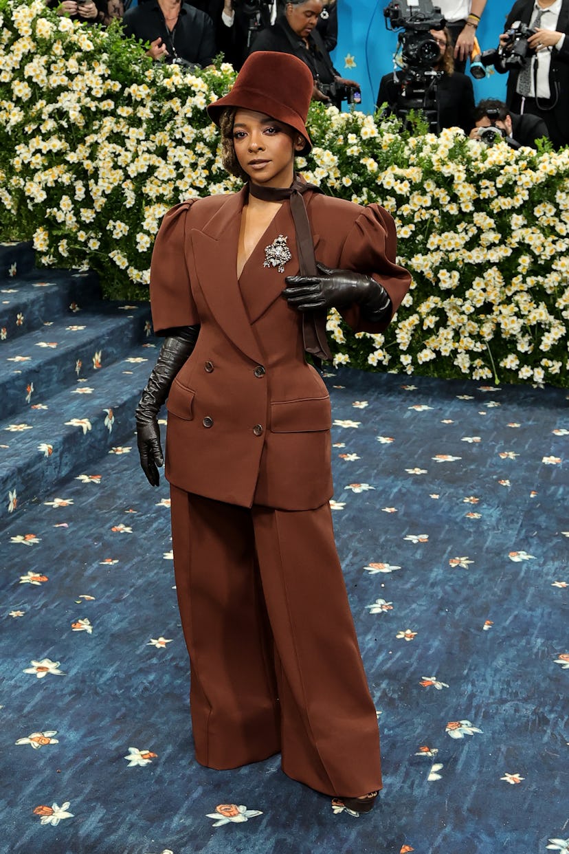 Nueva York, Nueva York - 05 de mayo: Kara Young asiste a la Gala Met 2025 Celebrating "Superfine: Sastrería ...