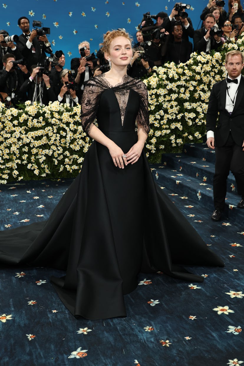 NUEVA YORK, Nueva York - 05 de mayo: Sadie Sink asiste a la Gala Met 2025 Celebrating "Superfine: Sastrería ...
