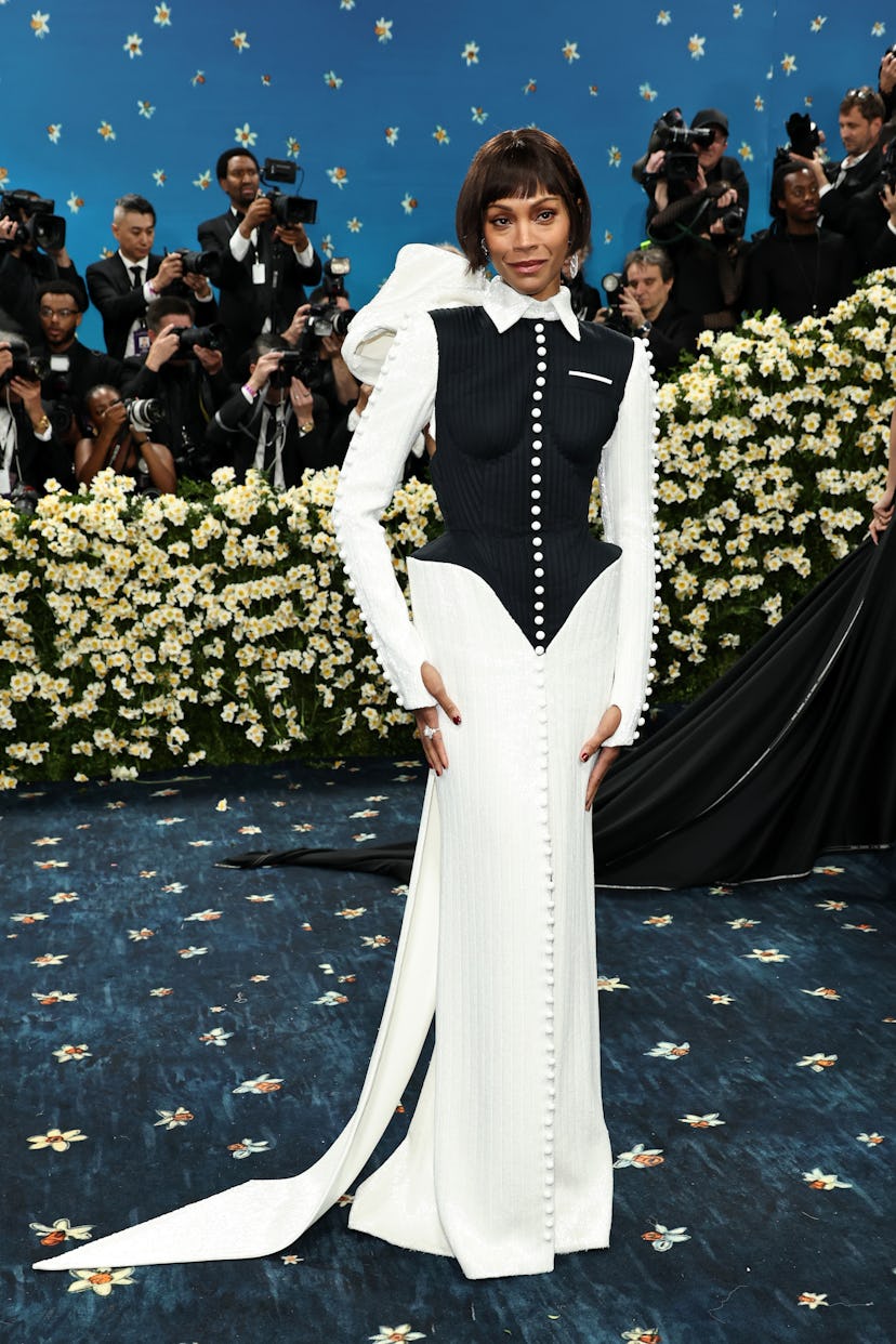 Nueva York, Nueva York - 05 de mayo: Zoe Saldana asiste a la Gala Met 2025 Celebrating "Superfine: Sastrería ...