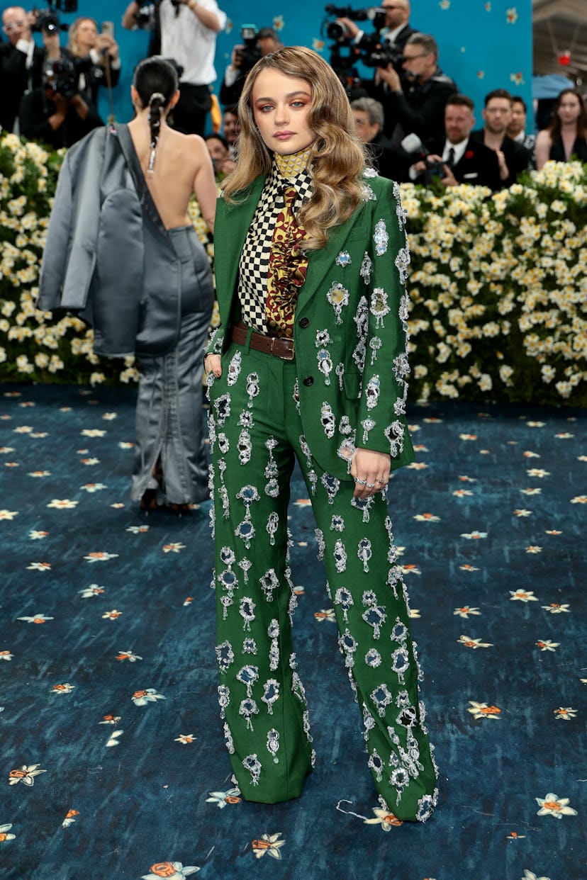 Nueva York, Nueva York - 05 de mayo: Joey King asiste a la Gala Met 2025 Celebrating "Superfine: Sastrería B ...