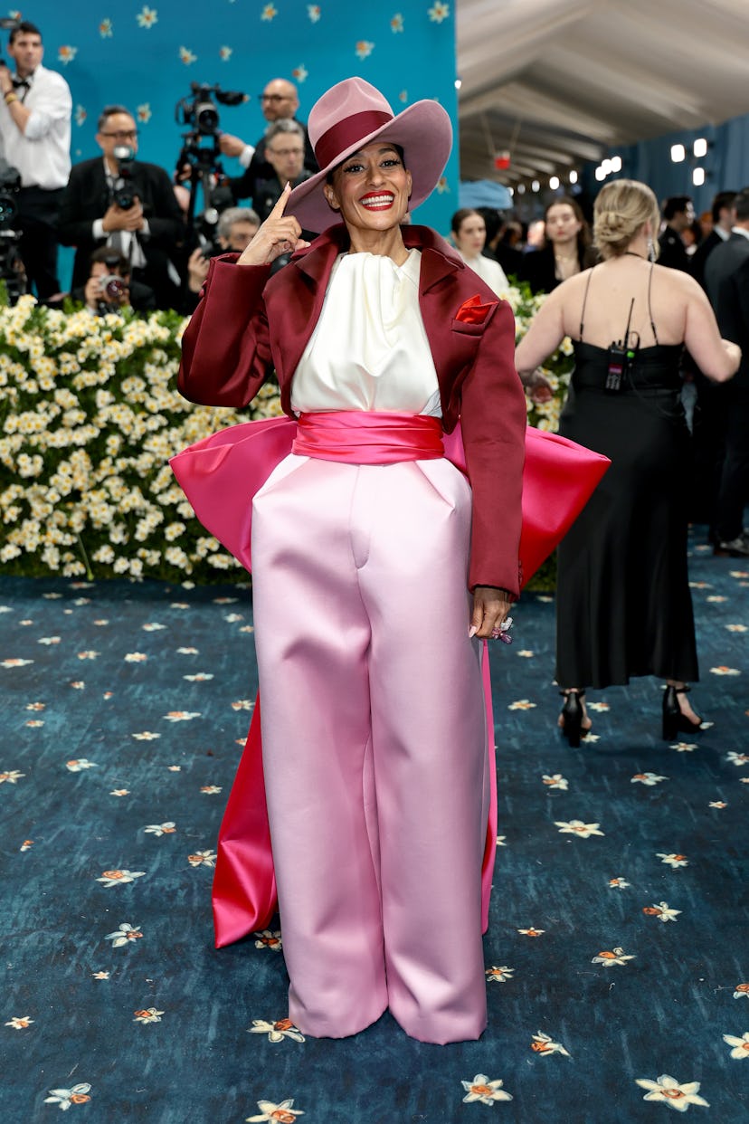 Nueva York, Nueva York - 05 de mayo: Tracee Ellis Ross asiste a la Gala Met 2025 celebrando "Superfine: Tai ...