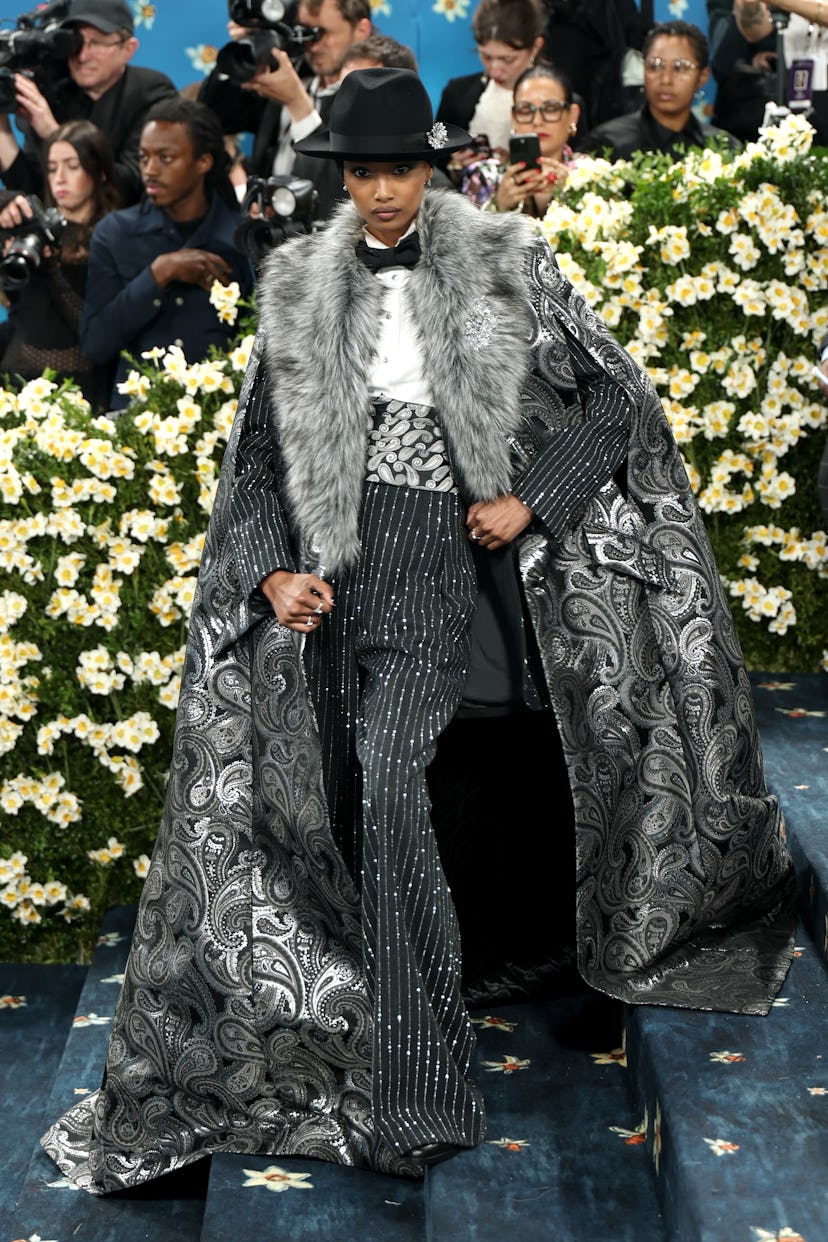 Nueva York, Nueva York - 05 de mayo: Ugbad Abdi asiste a la Gala Met 2025 Celebrating "Superfine: Sastrería ...