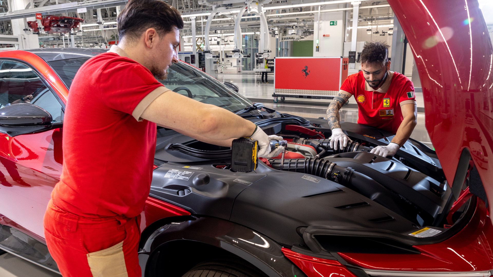 Ferrari revela la fecha para el primer EV de la