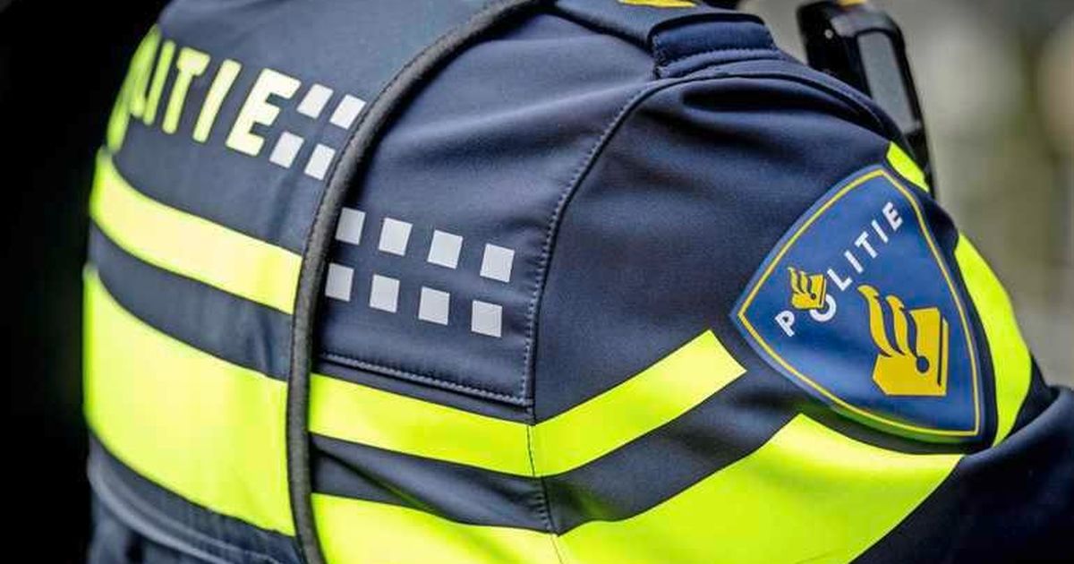 Investigación policial después de un incendio sobre Wormlein en Purmerend