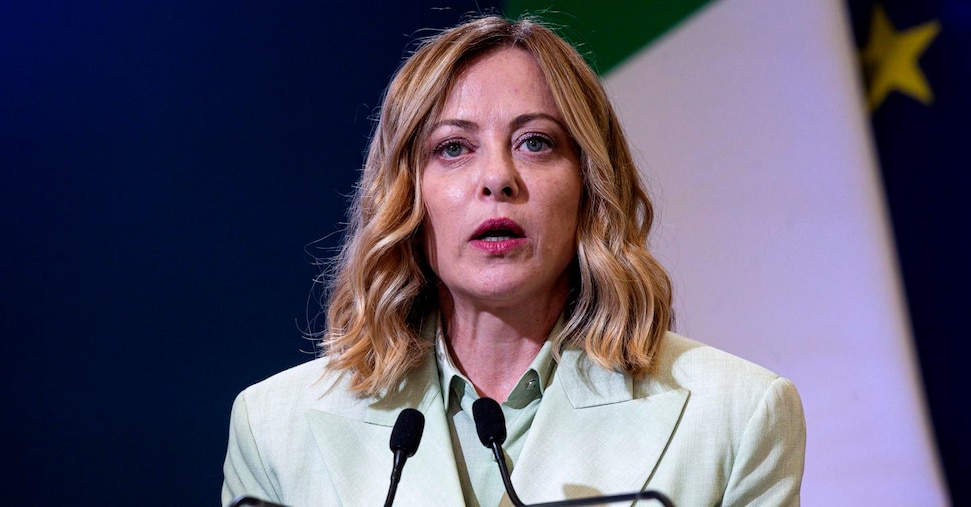 Resta, energía, reformas, pero también Gaza: Meloni con el casco
