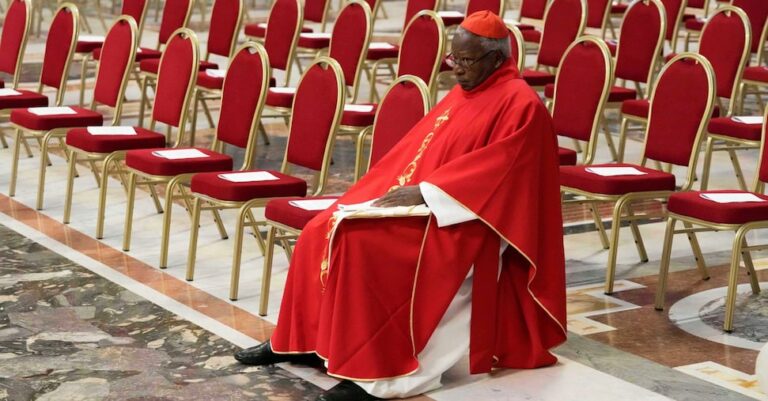 Njue, el cardenal excluyó del cónclave "por ninguna razón": "No