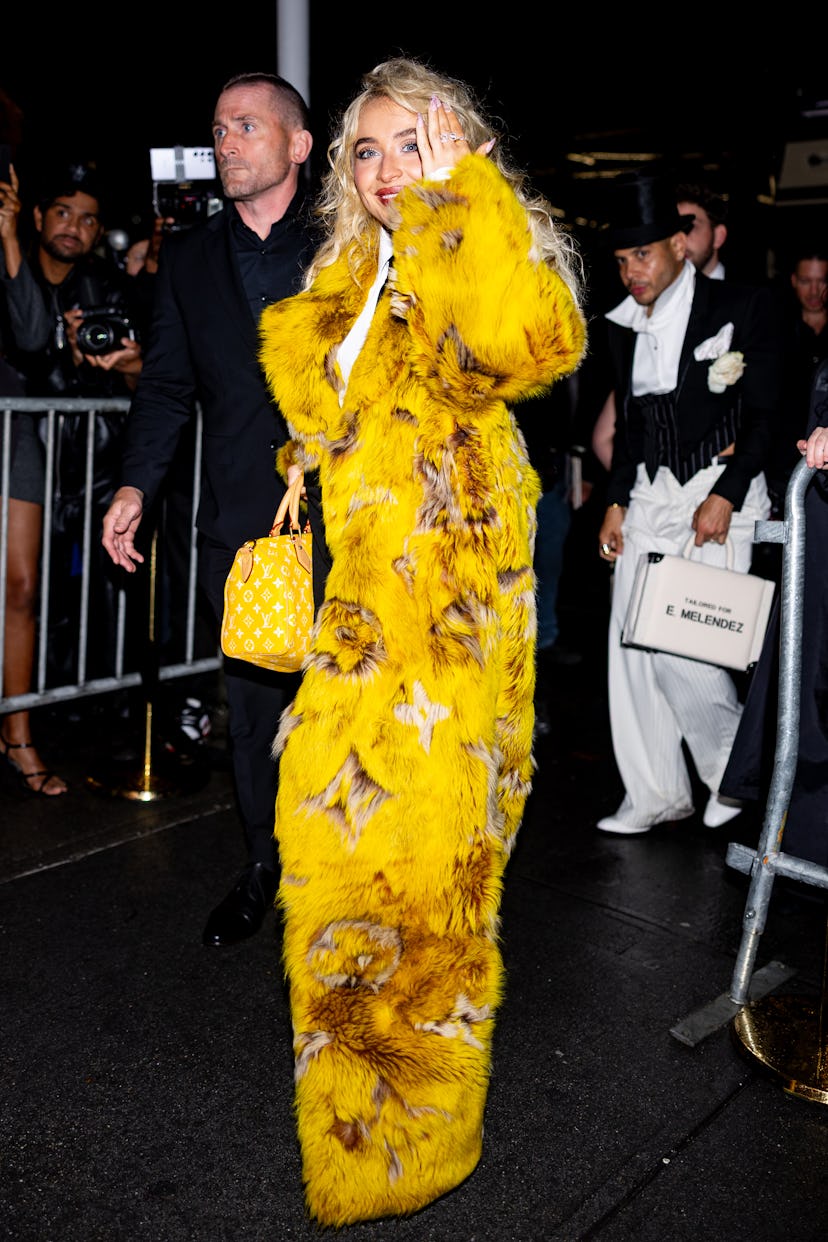 NUEVA YORK, NUEVA YORK - 05 de mayo: Sabrina Carpenter es vista en la Gala A $ AP Rocky X Ray Ban Met después de Pa ...