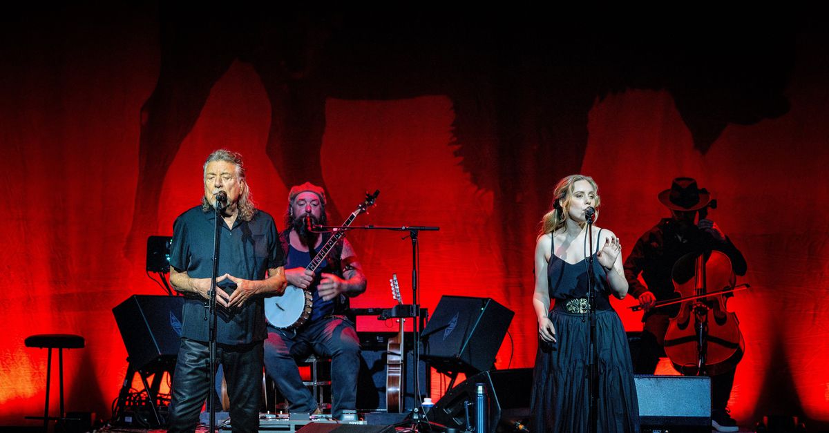 No importa cuán modesta sea Robert Plant, solo necesita rockear
