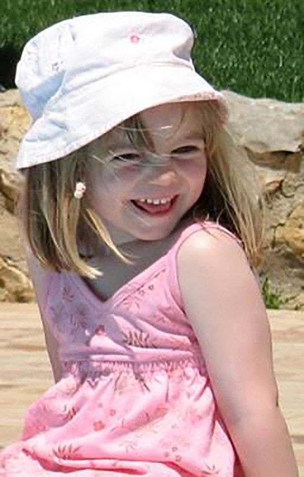 Madeleine McCann con vestido rosa