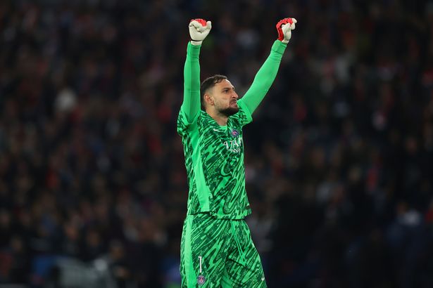 Gianluigi Donnarumma celebra