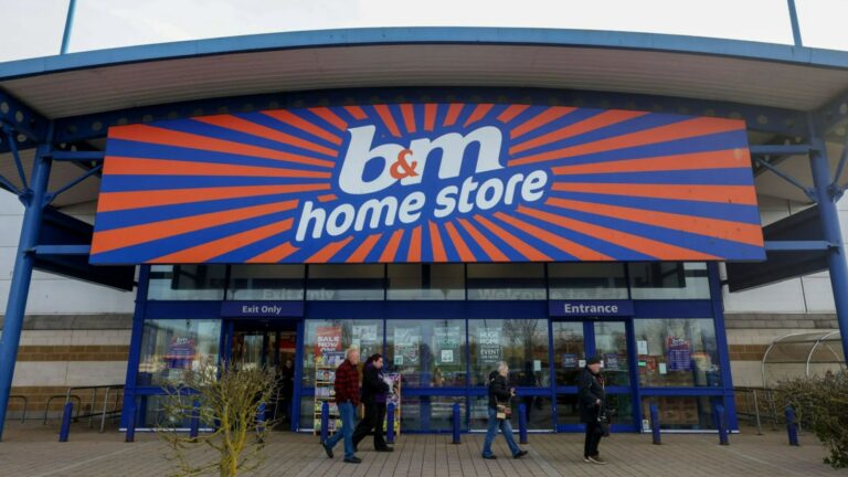Los compradores de B&M están corriendo para atrapar £ 45