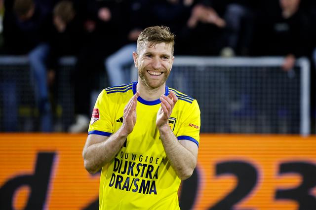 Michael de Leeuw (38) pone un punto detrás de la