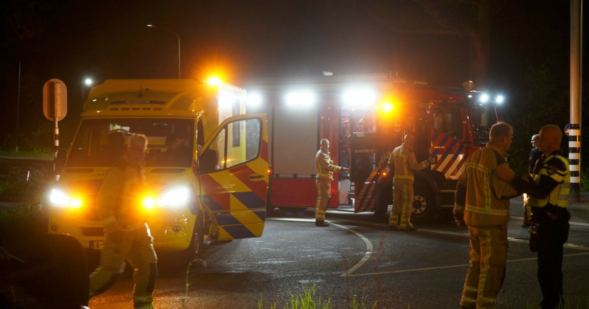 El coche termina en accidente en Emmen