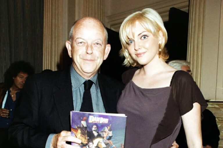 Doctor Who & Carry on la estrella Julian Holloway's Voluntad