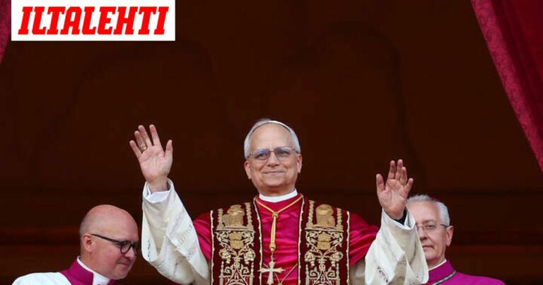 El sorprendente personaje apareció en el anuncio del Papa: "¿Cuál