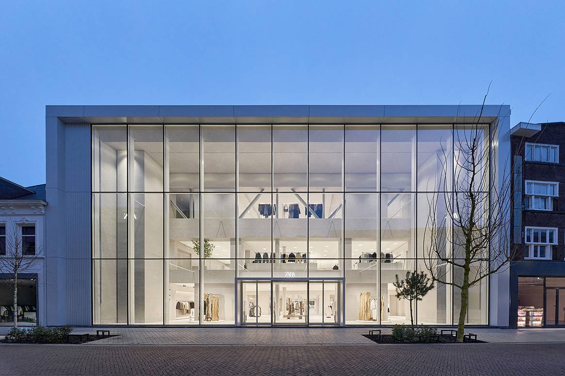 Tienda de Zara en Eindhoven (Países Bajos). Tienda de Zara en Eindhoven (Países Bajos).
