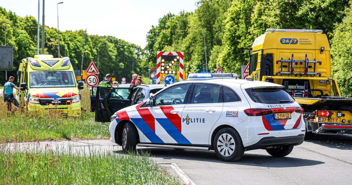 Motorista herido después de la colisión en Rondweg Emmen