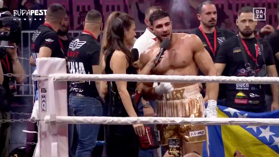 Entrevista posterior a la pelea con un boxeador en Budapest.