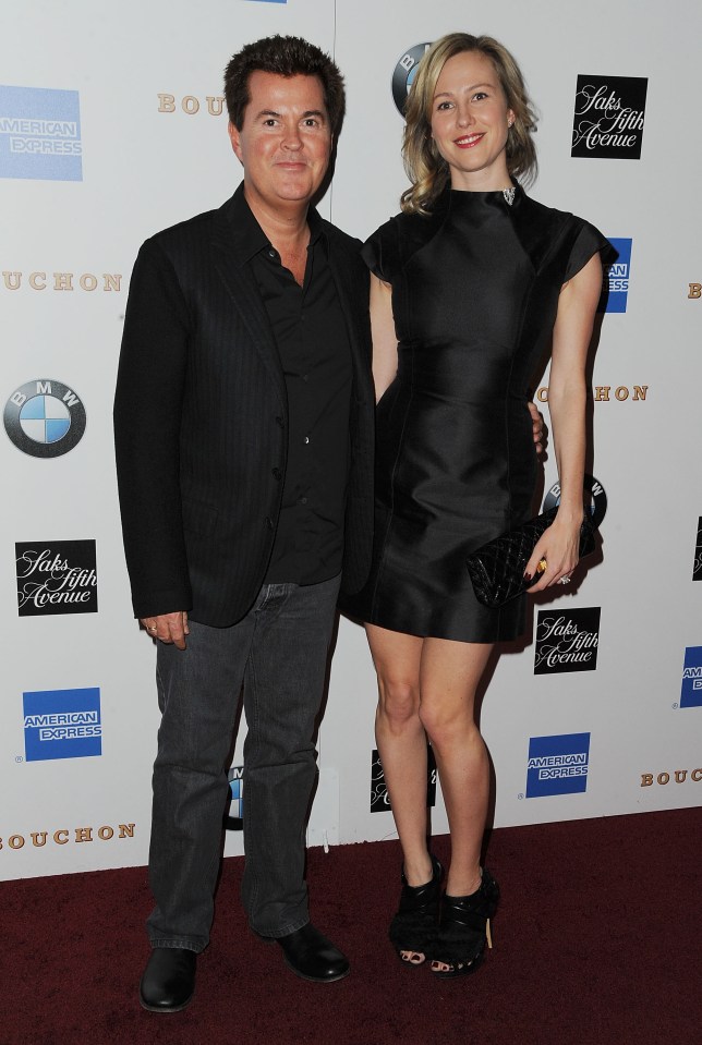 Simon Fuller y su esposa en una gran inauguración del restaurante.
