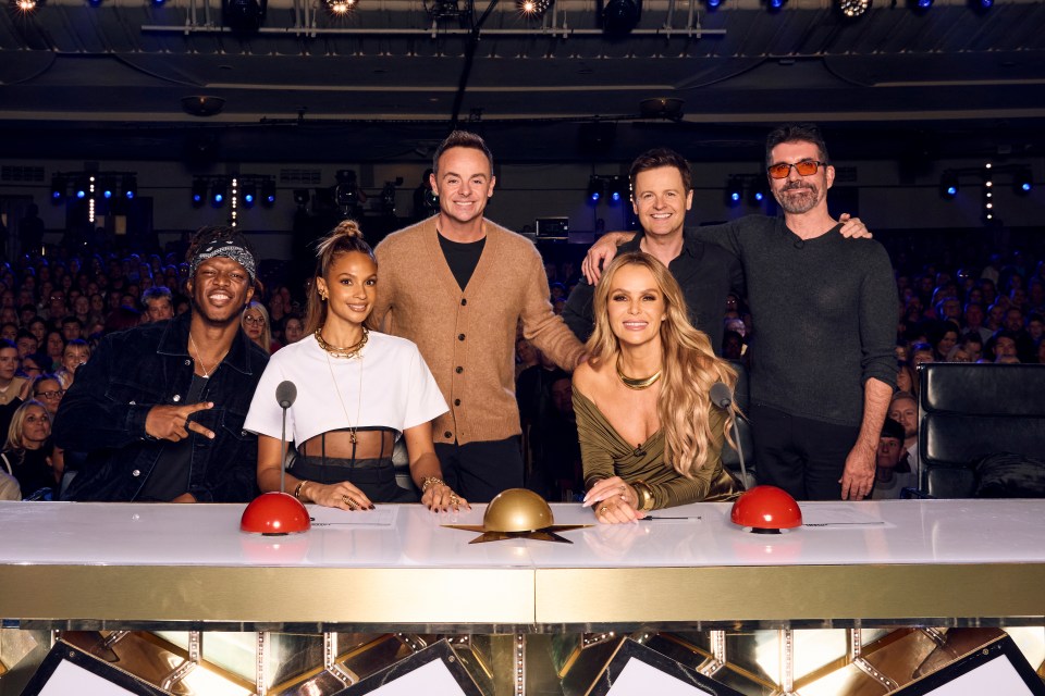 Los jueces de Talento de Gran Bretaña Simon Cowell, Amanda Holden, KSI, Alesha Dixon, Ant y Dic.