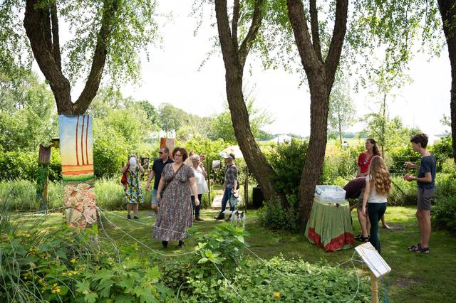 Feria de intercambio de rompecabezas, música de Shostakovich y más.