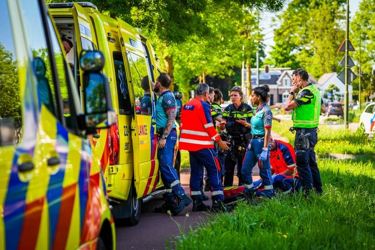 Se desplegaron ambulancia y la policía (Foto: Agencia de noticias Heitink).