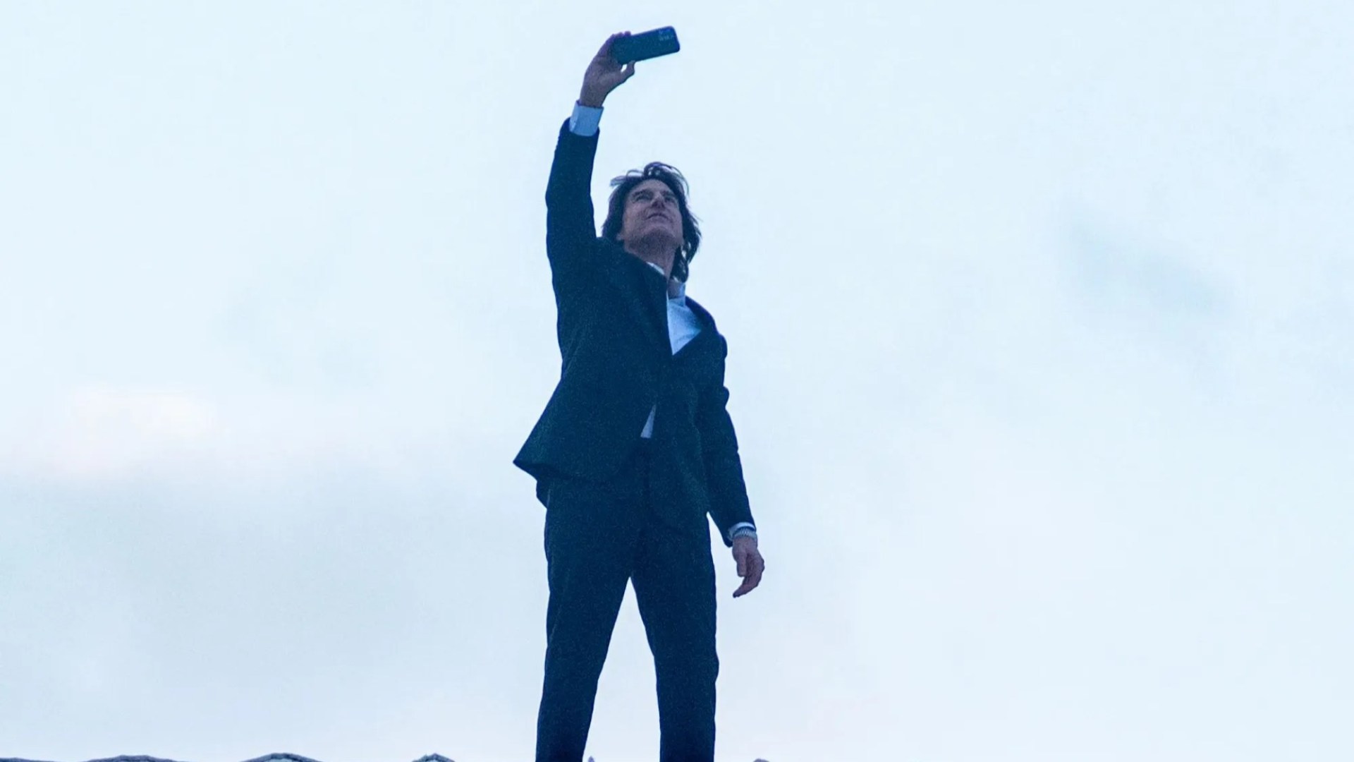Daring Tom Cruise, de 62 años, en el último truco
