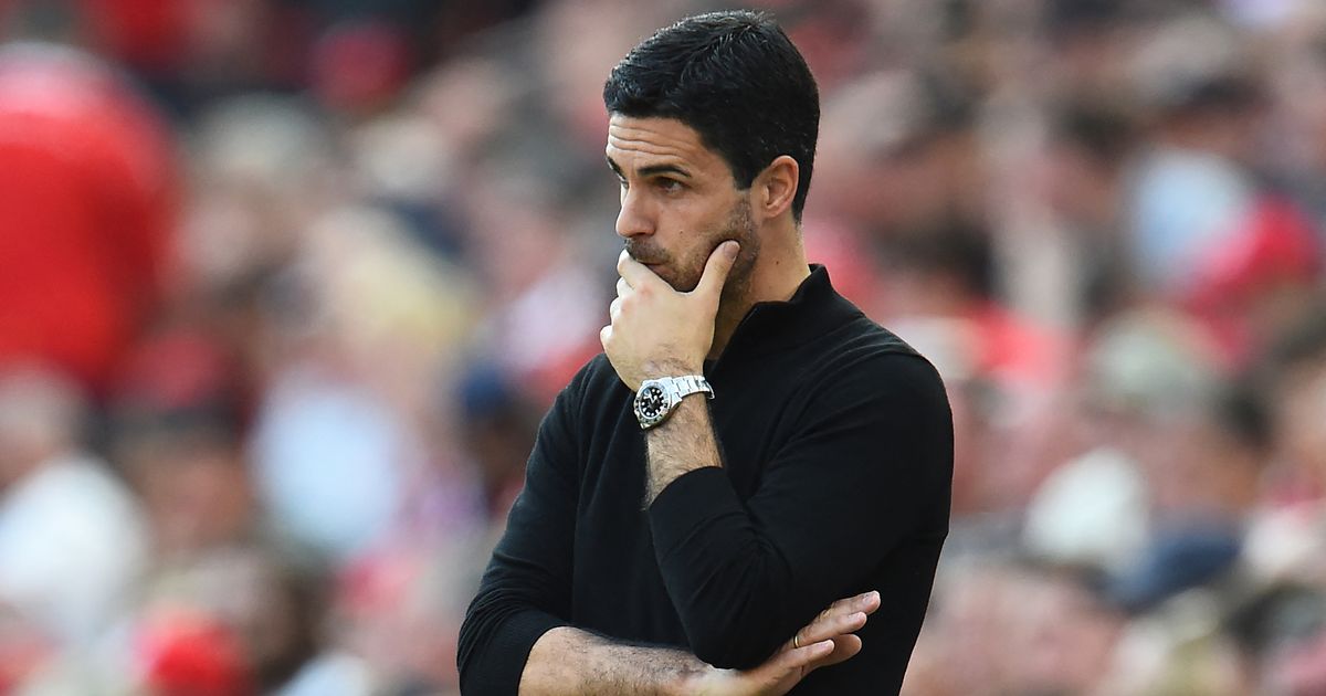 Mikel Arteta con la cara roja cuando Arsenal Transfer Thripe