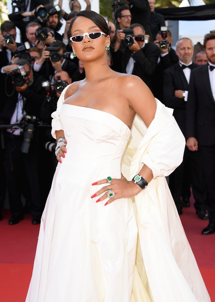 Cannes, Francia - 19 de mayo: Rihanna asiste al "Okja" proyección durante la 70ª película anual de Cannes Fe ...