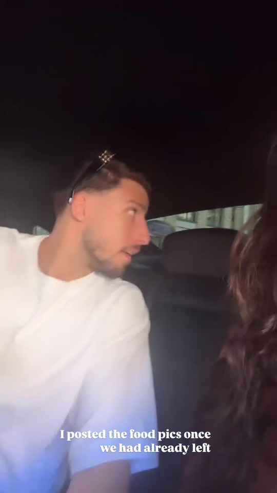 La historia de Instagram de Maya Jama muestra a Ruben Dias en un automóvil.