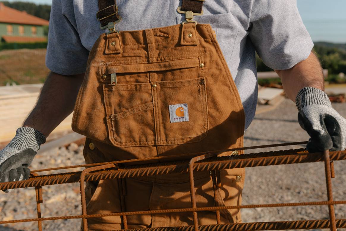 Carhartt, la marca tradicional que se centra en la ropa de trabajo robusta para las personas que tienen que actuar. Carhartt, la marca tradicional que se centra en la ropa de trabajo robusta para las personas que tienen que actuar.
