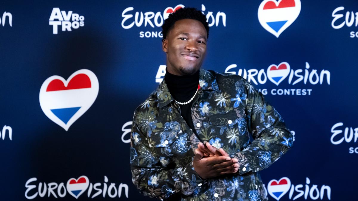 Claude en el concurso final de la canción de Eurovisión
