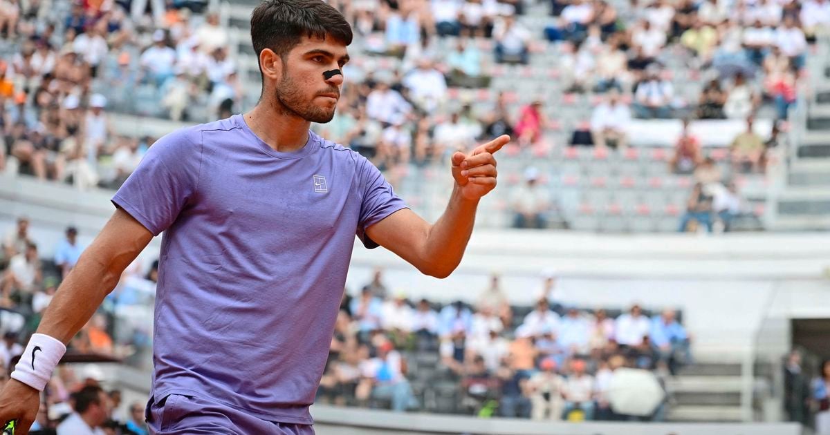 Carlos Alcaraz na Roman Thriller a cuartos de final, Jannik