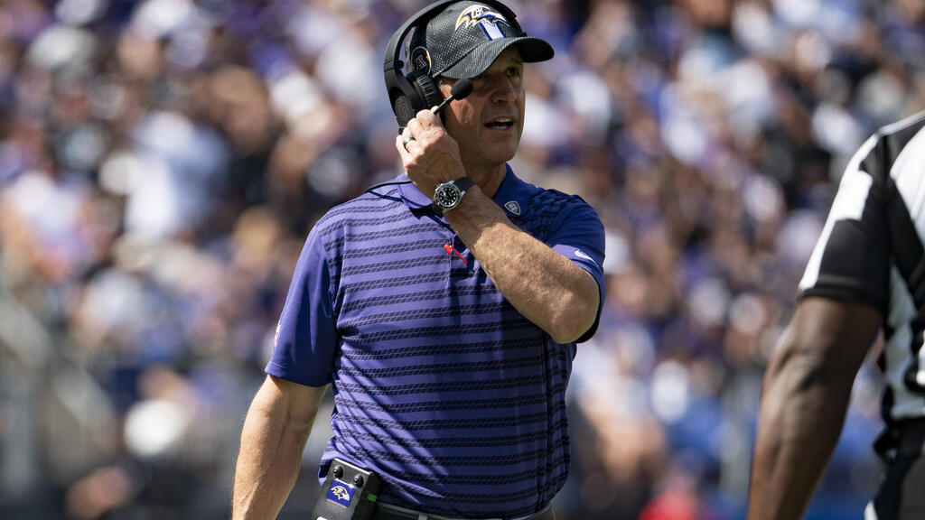 El abridor de los Ravens amenaza a principios de la