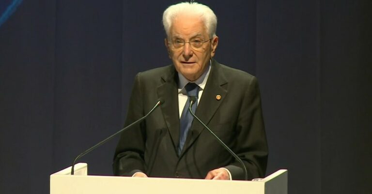Mattarella: defensa común europea urgente, permanecer quieto ya no es