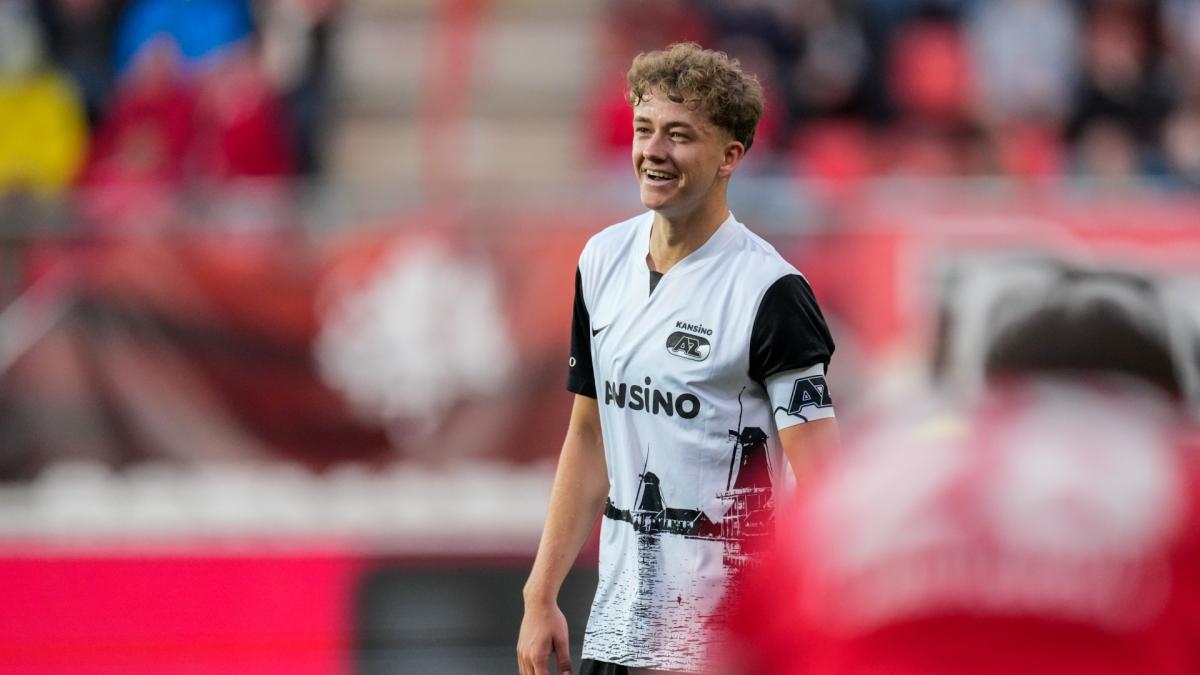 El error de FC Twente Keeper ayuda a Az'er Sven