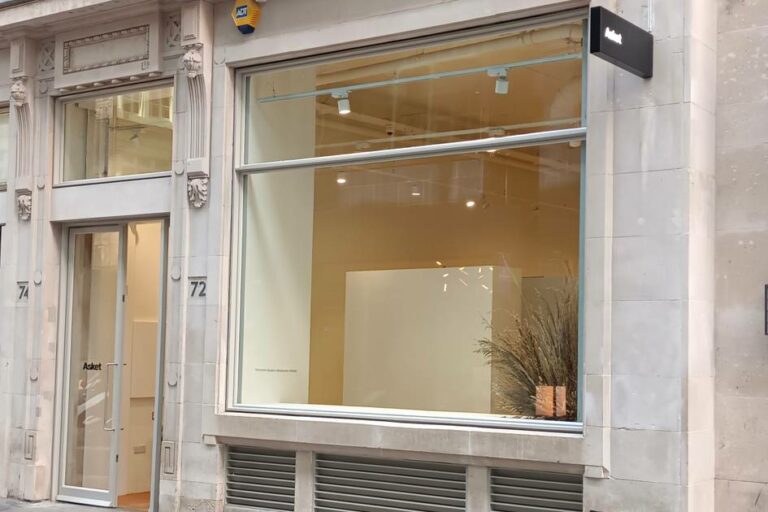 Londres Calling: Asket abre la primera tienda insignia fuera de