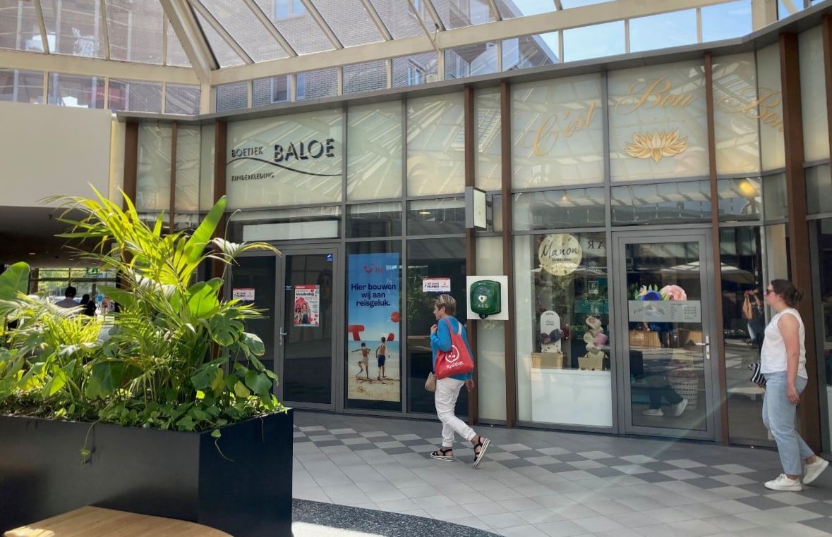 A esta dirección en el centro comercial de Rokkeveen está