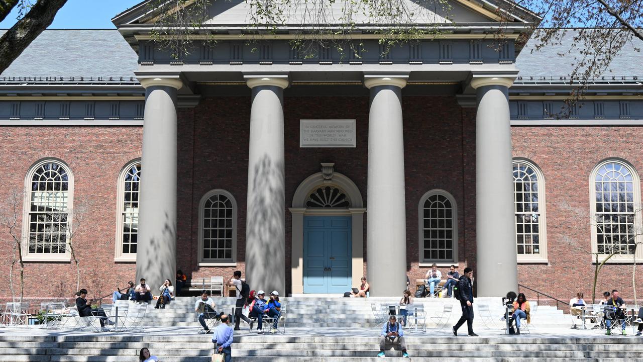 Harvard: el presidente no tiene salario