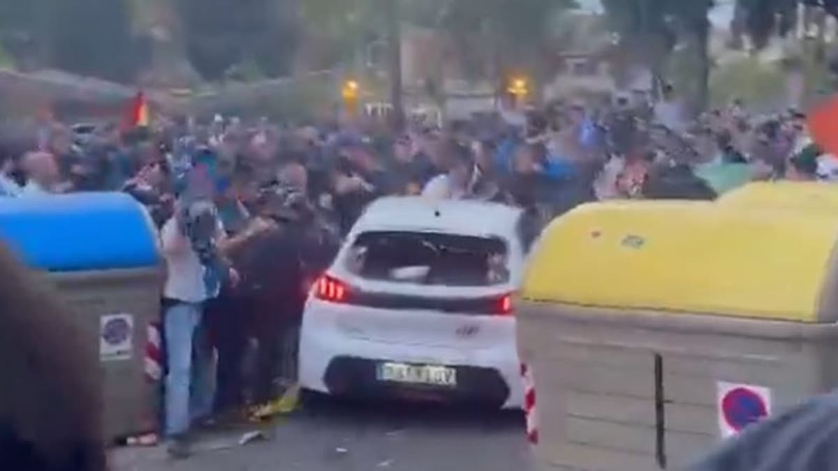 Barcelona: el automóvil conduce a una multitud: muchas lesiones